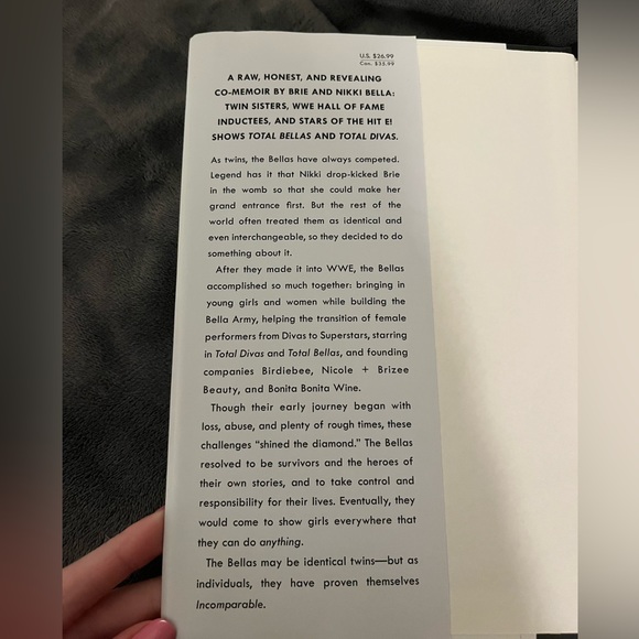 Incomparable by Brie and Nikki Bella - Picture 2 of 3